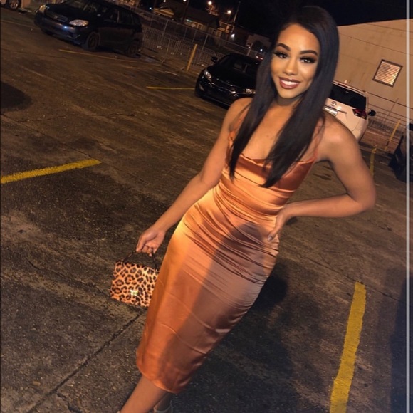 Meet your Posher, Sabrina - Picture 3 of 3